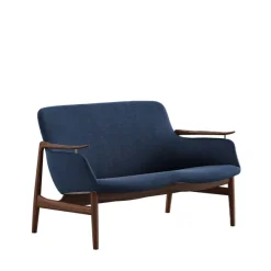 53 sofa, valnød af Finn Juhl