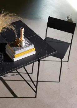 Spisebord 230, sort marmor fra HANDVÄRK
