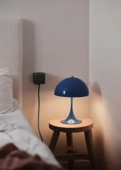 Square 1 Stikdåse med USB-C, stockholm black fra Avolt