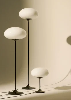 Stemlite opal gulvlampe, H110 fra GUBI