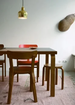 Stool E60, walnut stained fra Artek