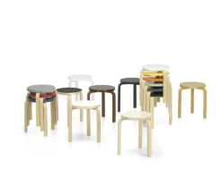 Stool 60, honey stained birk fra Artek