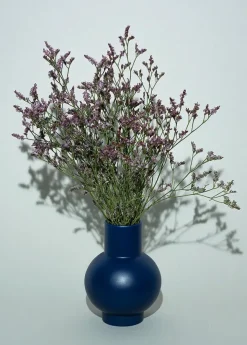 Strøm Vase, blue fra raawii