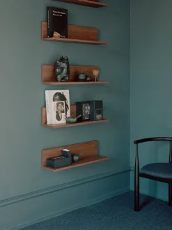 Tana Wall Shelf, oak fra New Works