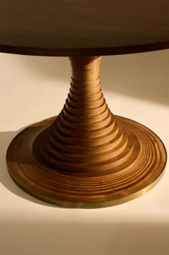 Tavolo a Dischi Dining Table, Ø 150 cm fra GUBI