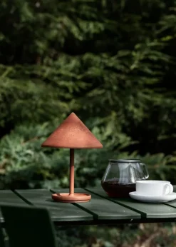 Terra portable bordlampe fra Mater