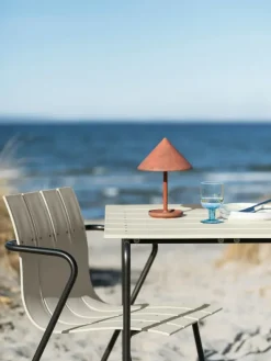 Terra portable bordlampe fra Mater