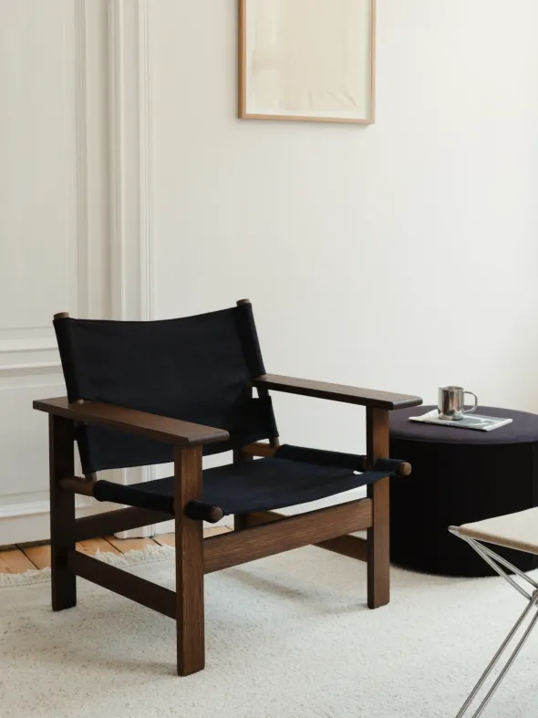 The Canvas Chair, røget eg sort canvas af Børge Mogensen