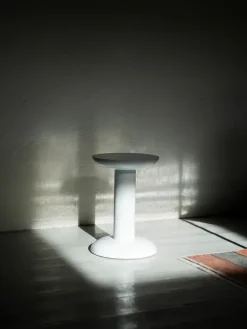 Thing Sidebord/Skammel, white fra raawii
