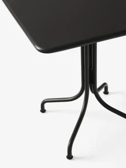 Thorvald SC97 Cafébord, 70x70 fra &Tradition