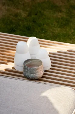 Udendørs Open-Air Sofa, inkl. loungebord i teak fra Vipp