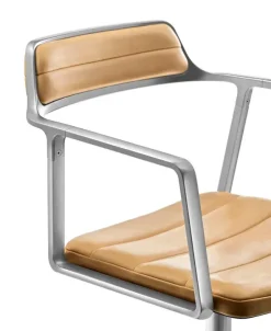 VIPP452 Swivel Chair m/hjul, camel læder fra Vipp