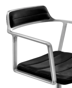 VIPP452 Swivel Chair m/hjul, sort læder fra Vipp