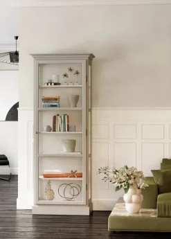 Vitrineskab Classic V1, lys grå fra Lindebjerg Design