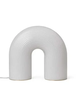 Vuelta Floor Lamp fra Ferm Living