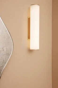 Vuelta væglampe II 40, hvid/messing fra Ferm Living