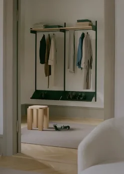 Wardrobe Shelf 2 fra New Works