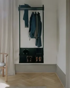 Wardrobe Shelf 1 fra New Works