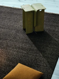 Yield Naturally Coloured Fringes tæppe, 0191 fra Kvadrat