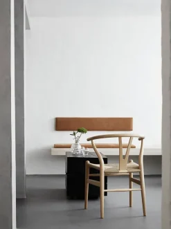 Y-stol CH24, Bøg olie af Hans J. Wegner