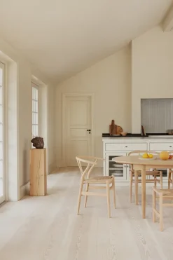Y-stol CH24, eg sæbe af Hans J. Wegner