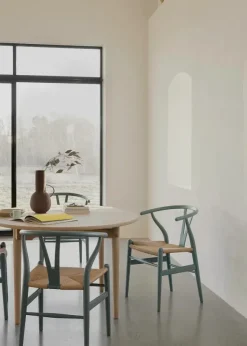 Y-stol CH24 Soft Pewter af Hans J. Wegner