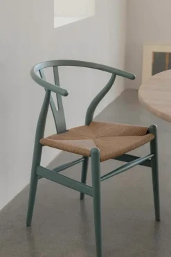 Y-stol CH24 Soft Pewter af Hans J. Wegner